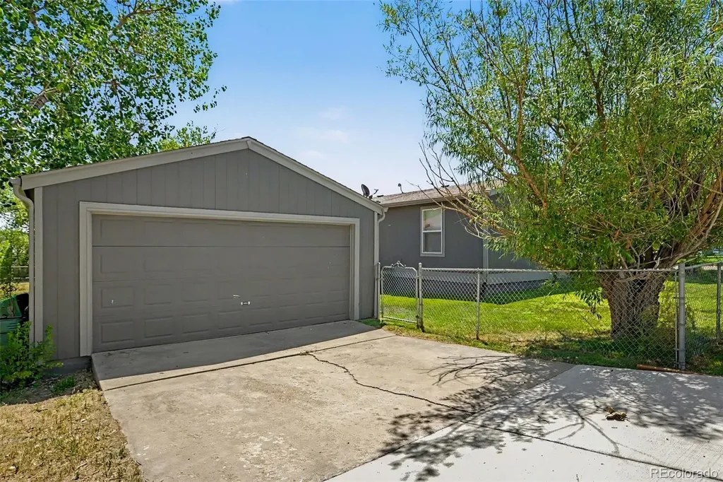 75 W Crawford Avenue Keenesburg CO 80643