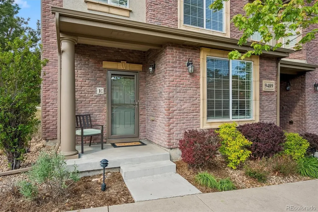 9489 Cedarhurst Lane Highlands Ranch CO 80129