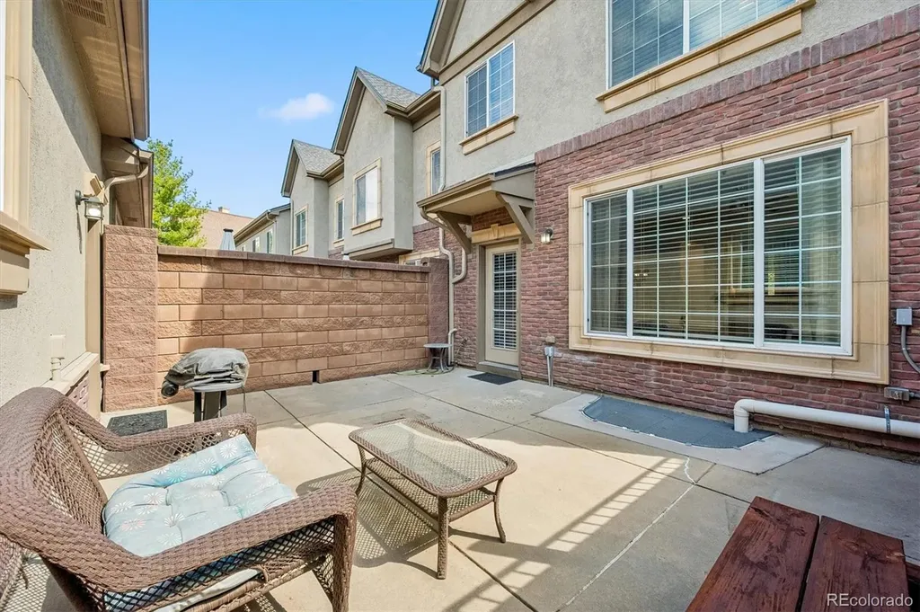 9489 Cedarhurst Lane Highlands Ranch CO 80129