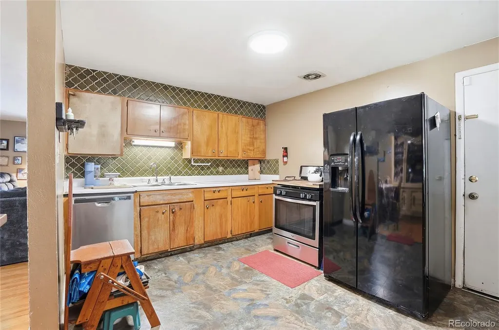 6895 W Bayaud Avenue Denver CO 80226