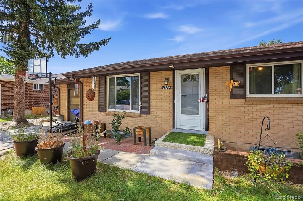6895 W Bayaud Avenue Denver CO 80226