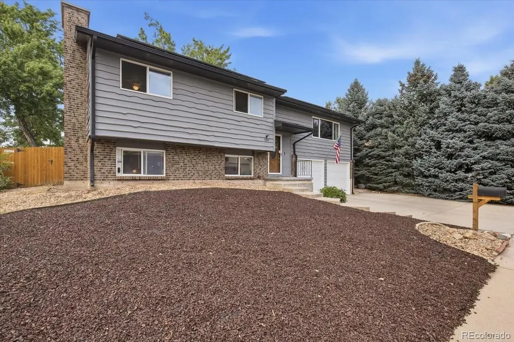 9837 W Arizona Avenue Lakewood CO 80232