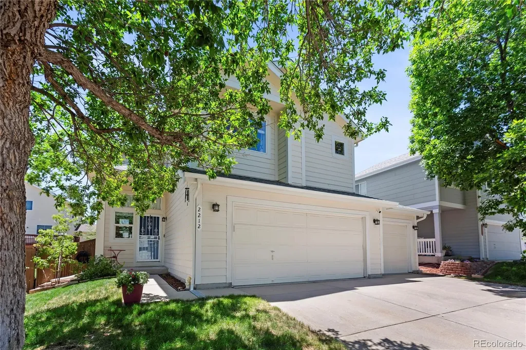 2212 Hyacinth Road Littleton CO 80129