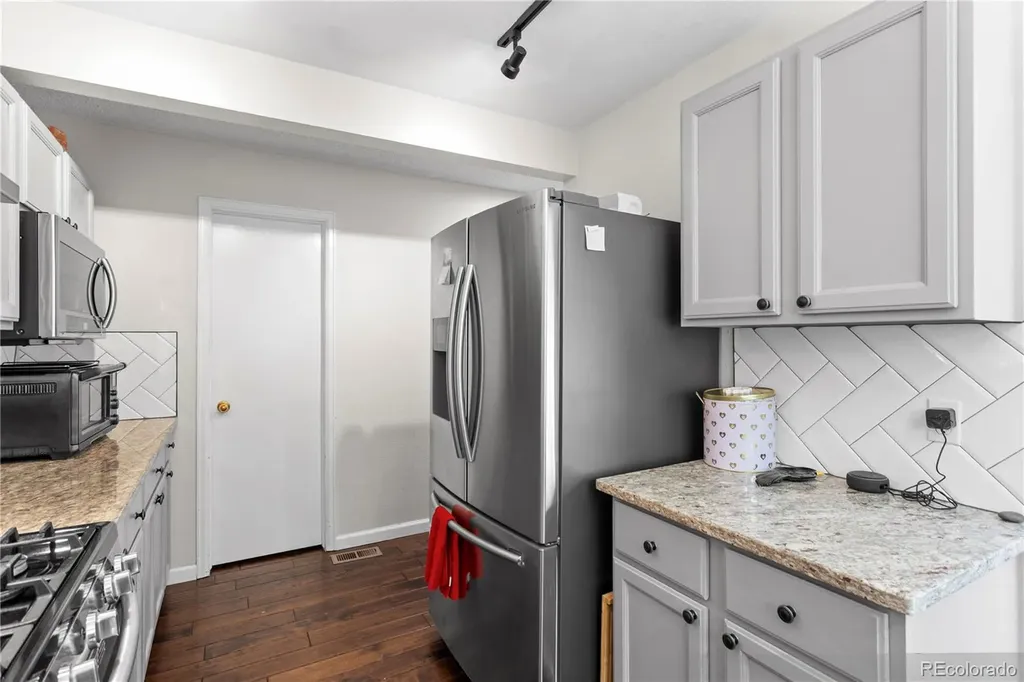 2212 Hyacinth Road Littleton CO 80129