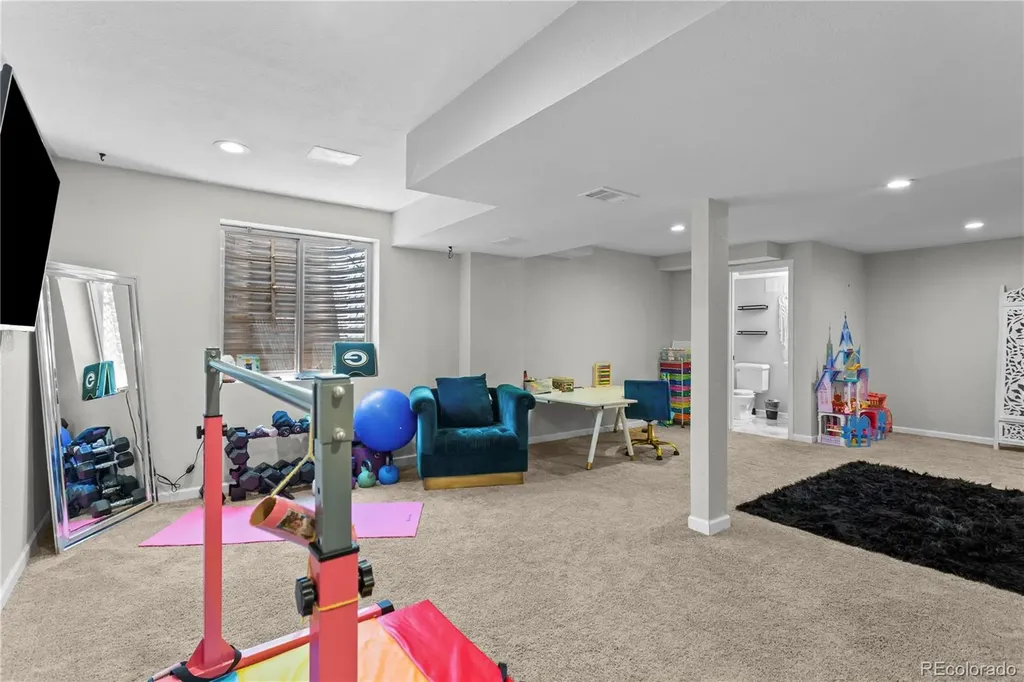 2212 Hyacinth Road Littleton CO 80129