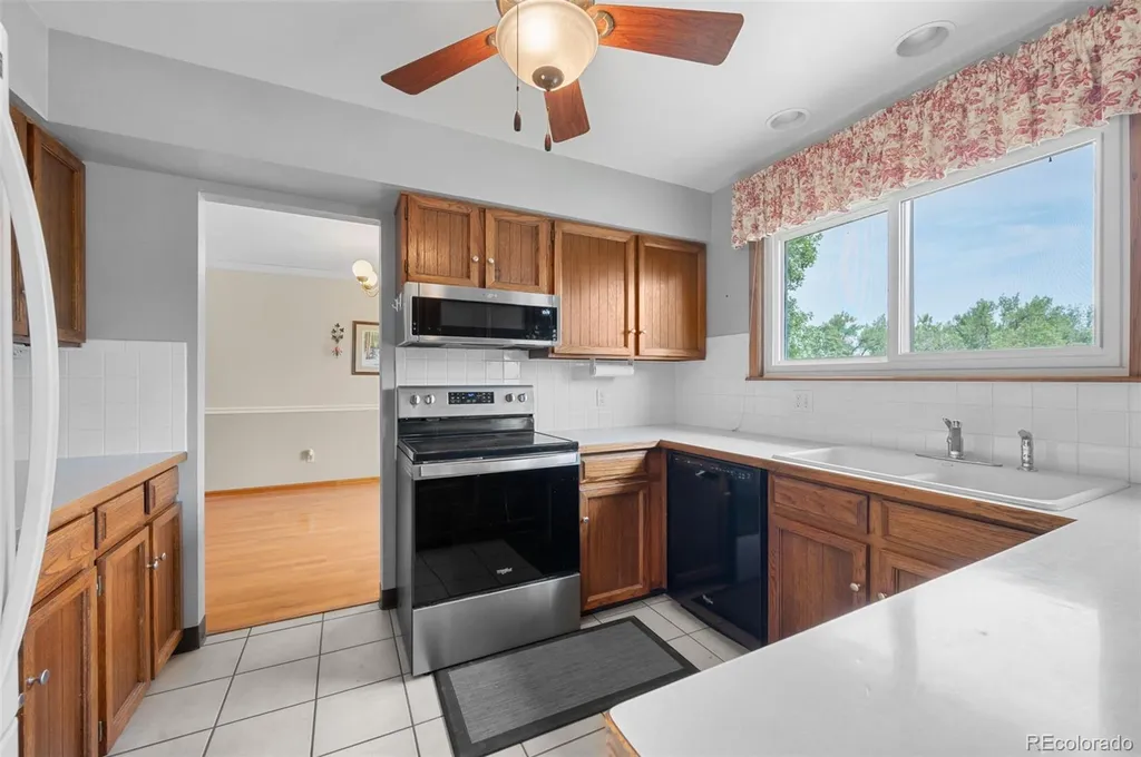 10160 Lee Street Broomfield CO 80021
