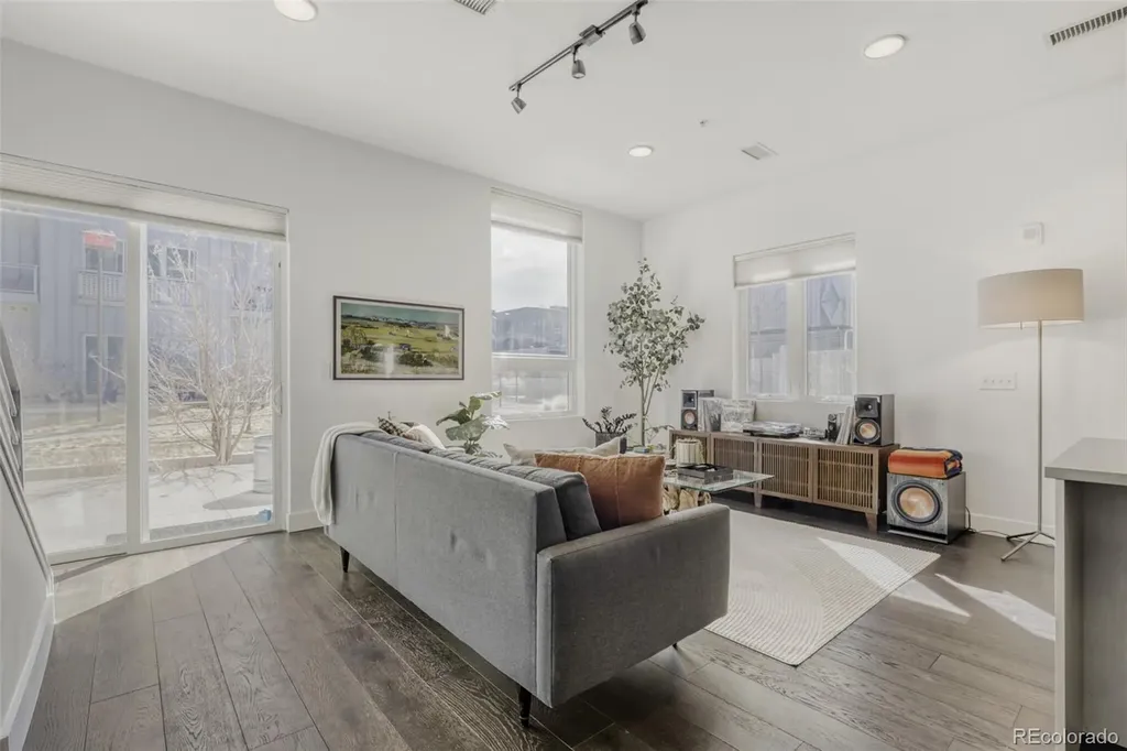 2530 Lawrence Street Denver CO 80205