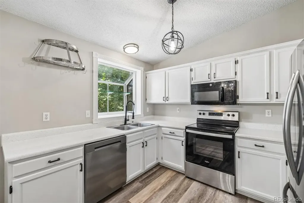 17611 Ponderosa Avenue Parker CO 80134