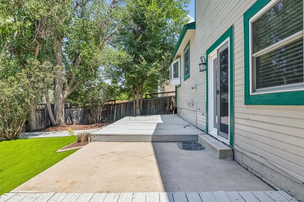 17611 Ponderosa Avenue Parker CO 80134