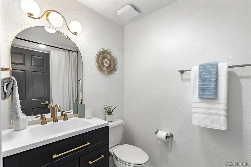 6958 Brentwood Court Arvada CO 80004
