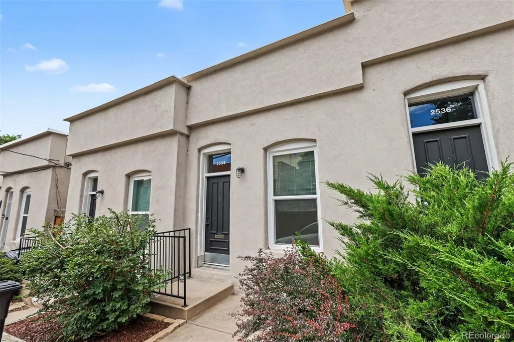 2534 Kensing Court Denver CO 80211