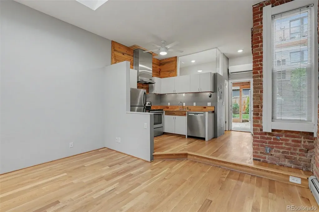 2534 Kensing Court Denver CO 80211