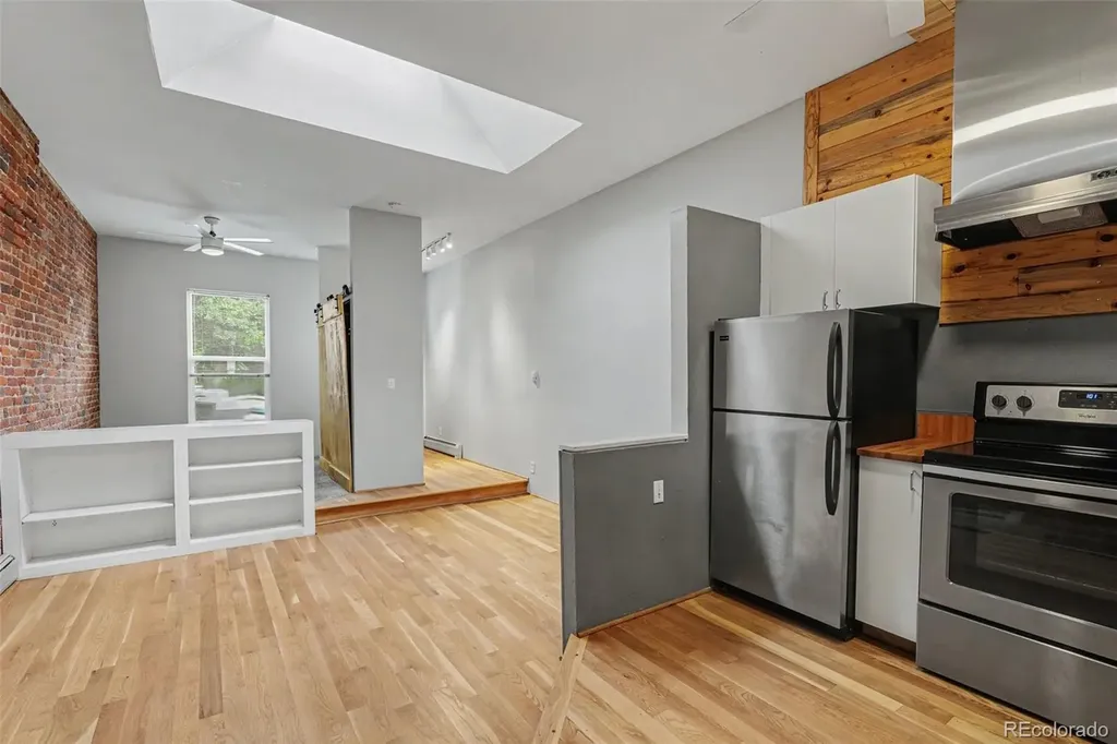 2534 Kensing Court Denver CO 80211
