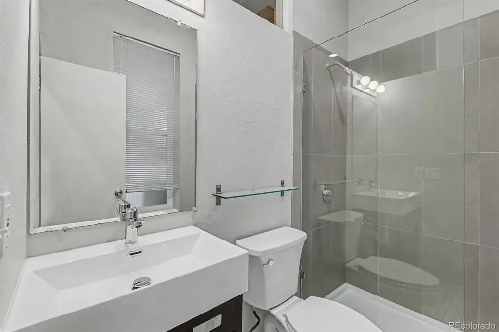 2534 Kensing Court Denver CO 80211