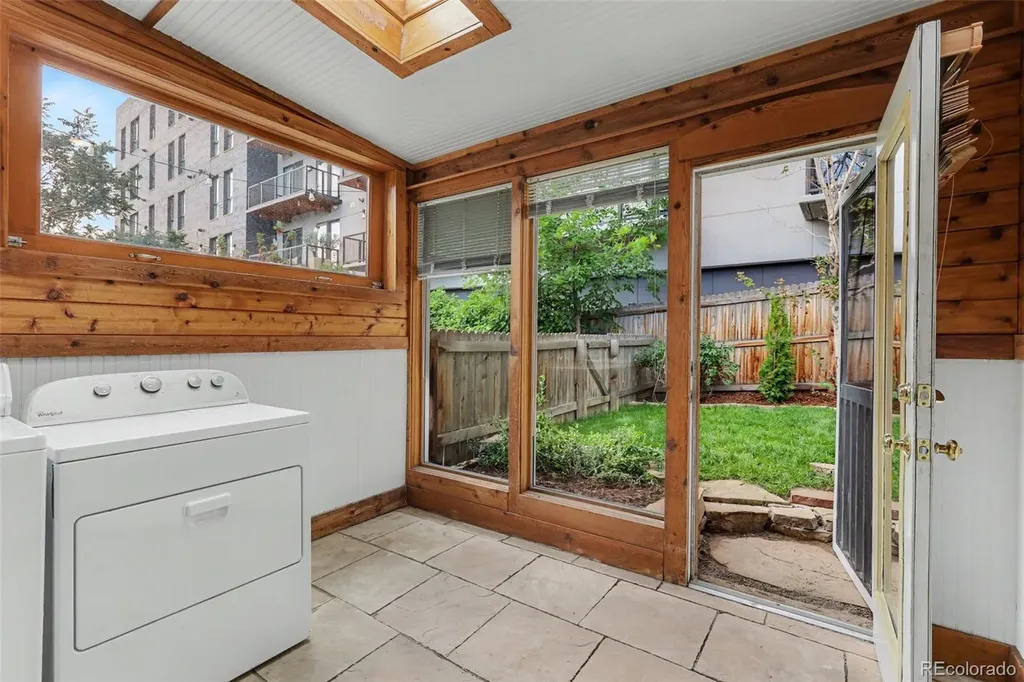 2534 Kensing Court Denver CO 80211