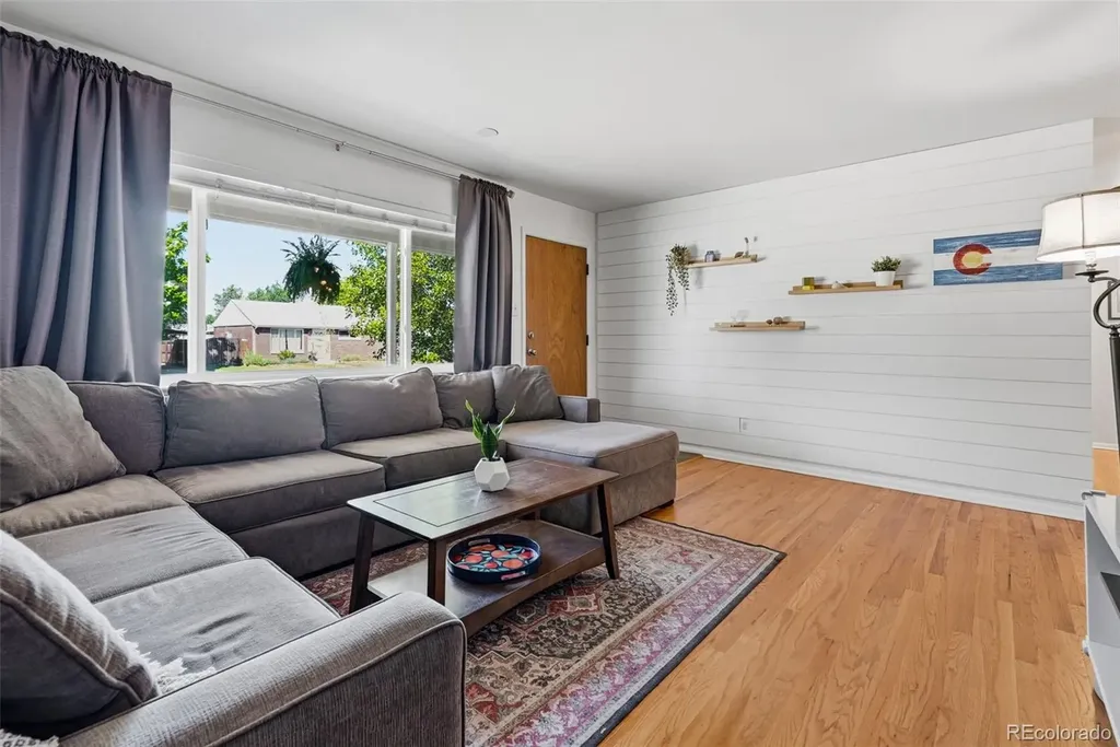 2890 S Hudson Street Denver CO 80222