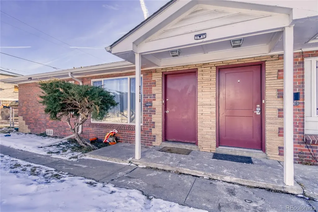 1418 Ironton Street Aurora CO 80010