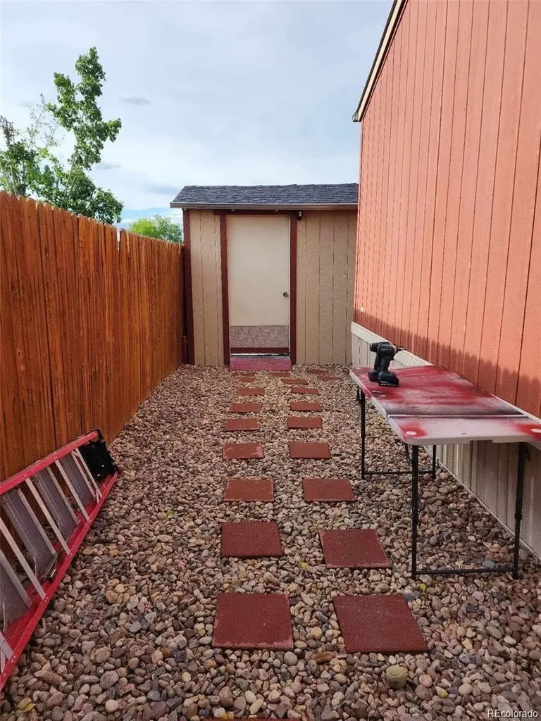 9641 Glencoe Court Denver CO 80229