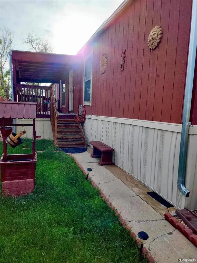 9641 Glencoe Court Denver CO 80229