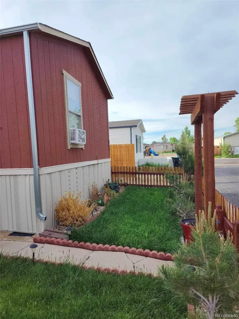 9641 Glencoe Court Denver CO 80229