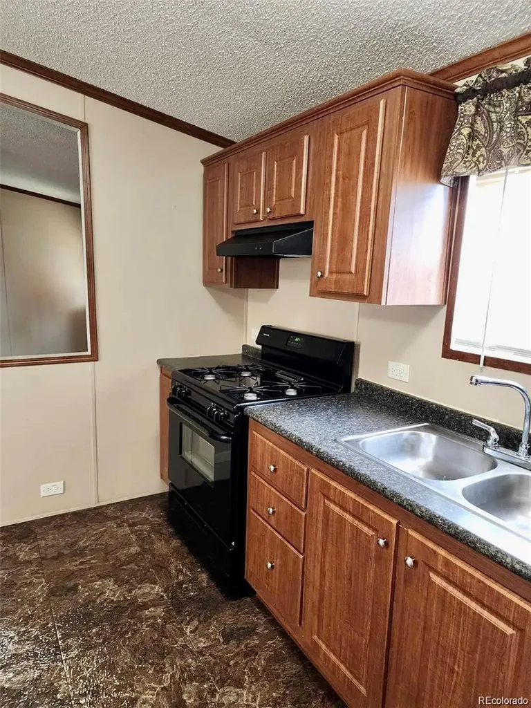 9641 Glencoe Court Denver CO 80229