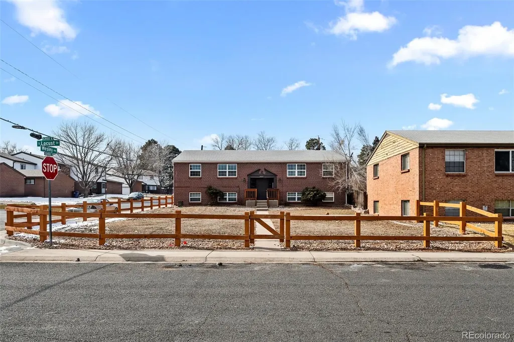 2397 S Locust Street Denver CO 80222