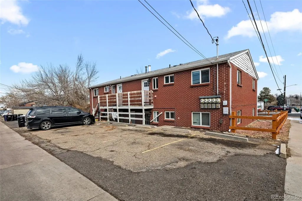 2397 S Locust Street Denver CO 80222