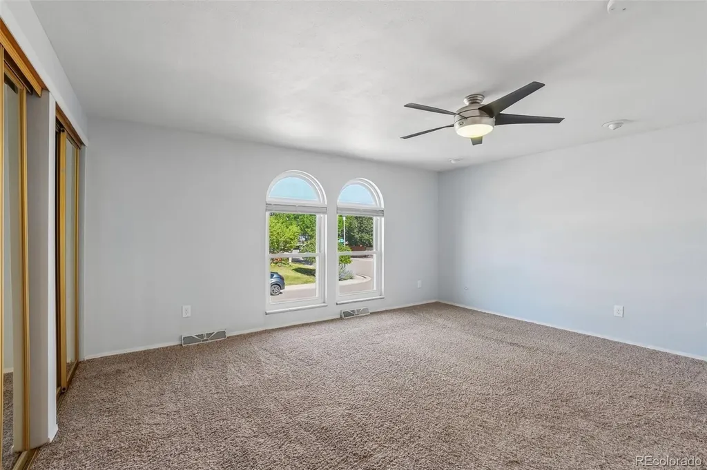 4052 S Willow Way Denver CO 80237