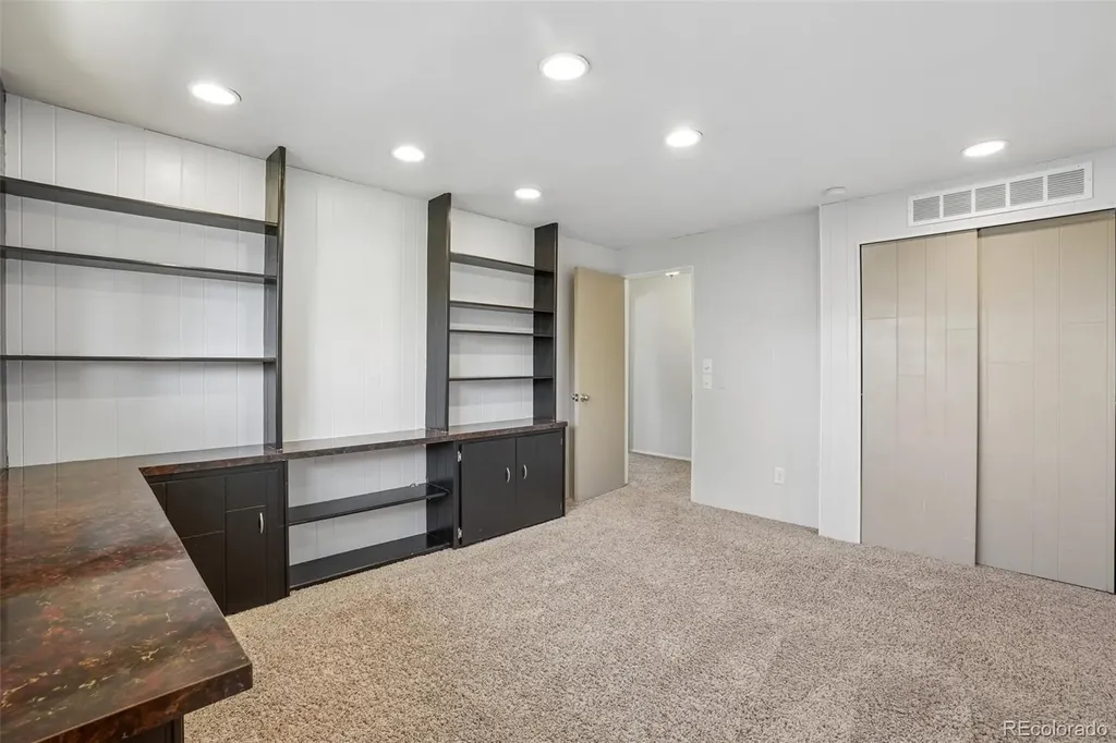 4052 S Willow Way Denver CO 80237