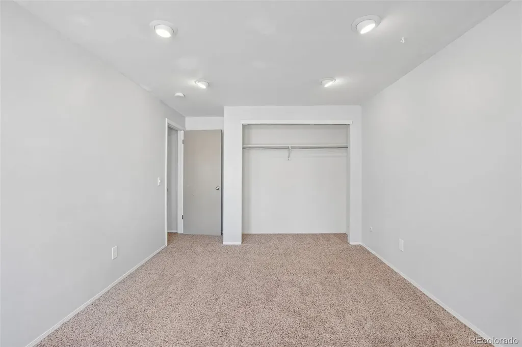 4052 S Willow Way Denver CO 80237