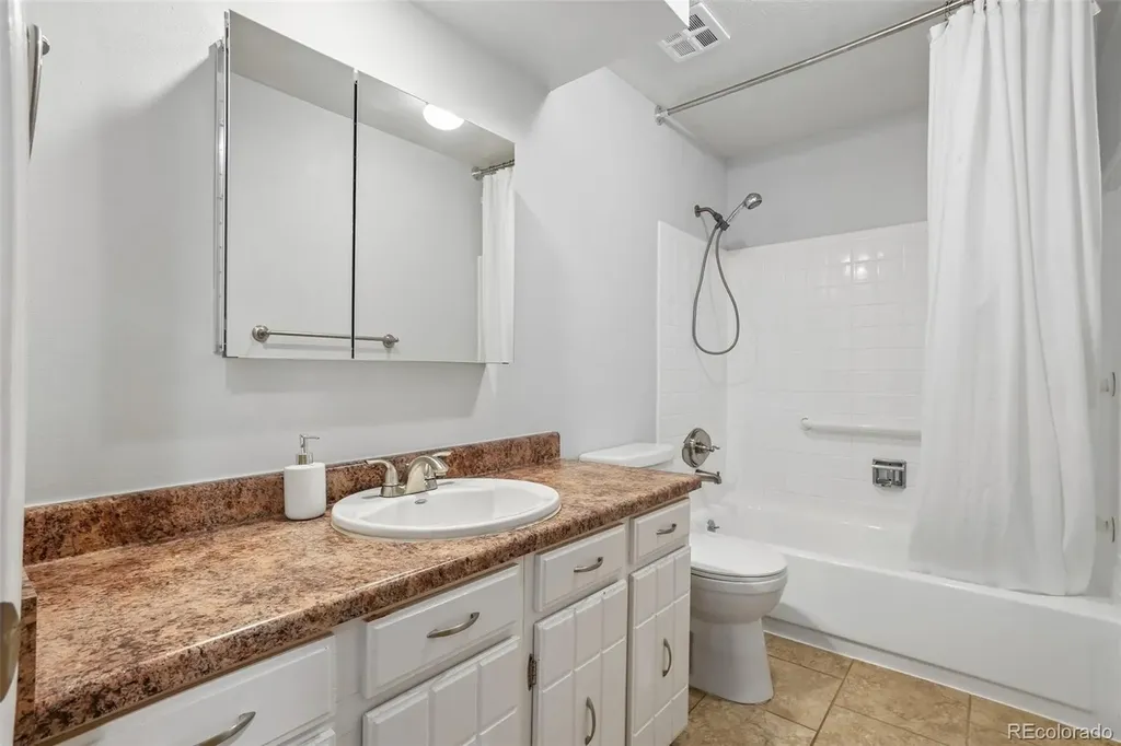 4052 S Willow Way Denver CO 80237