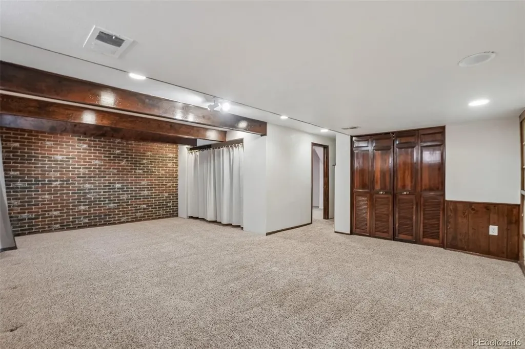 4052 S Willow Way Denver CO 80237