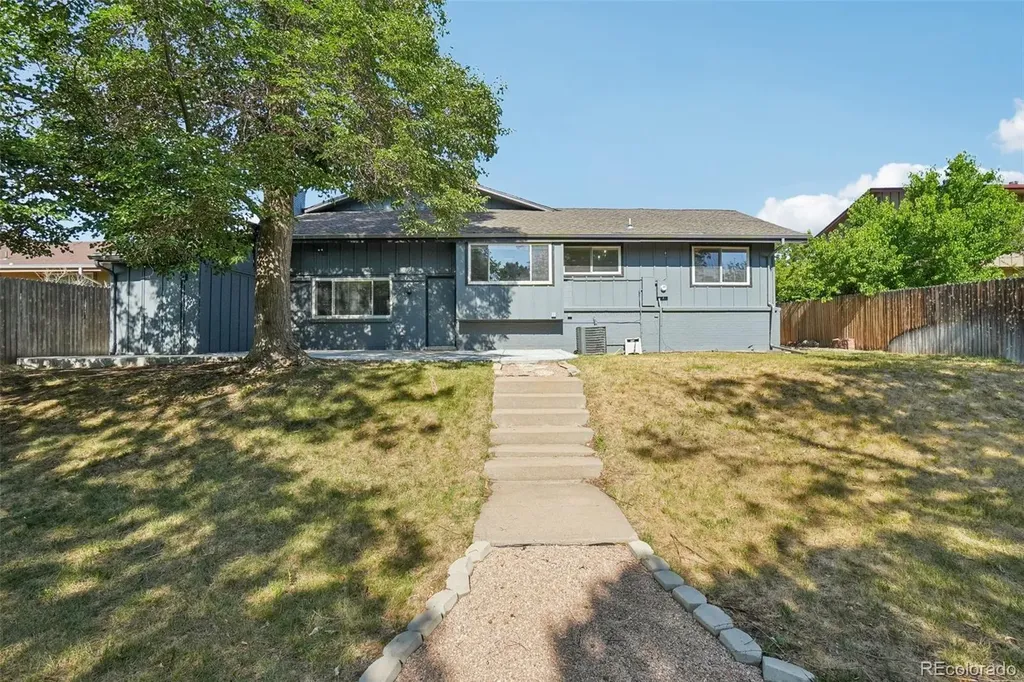 4052 S Willow Way Denver CO 80237