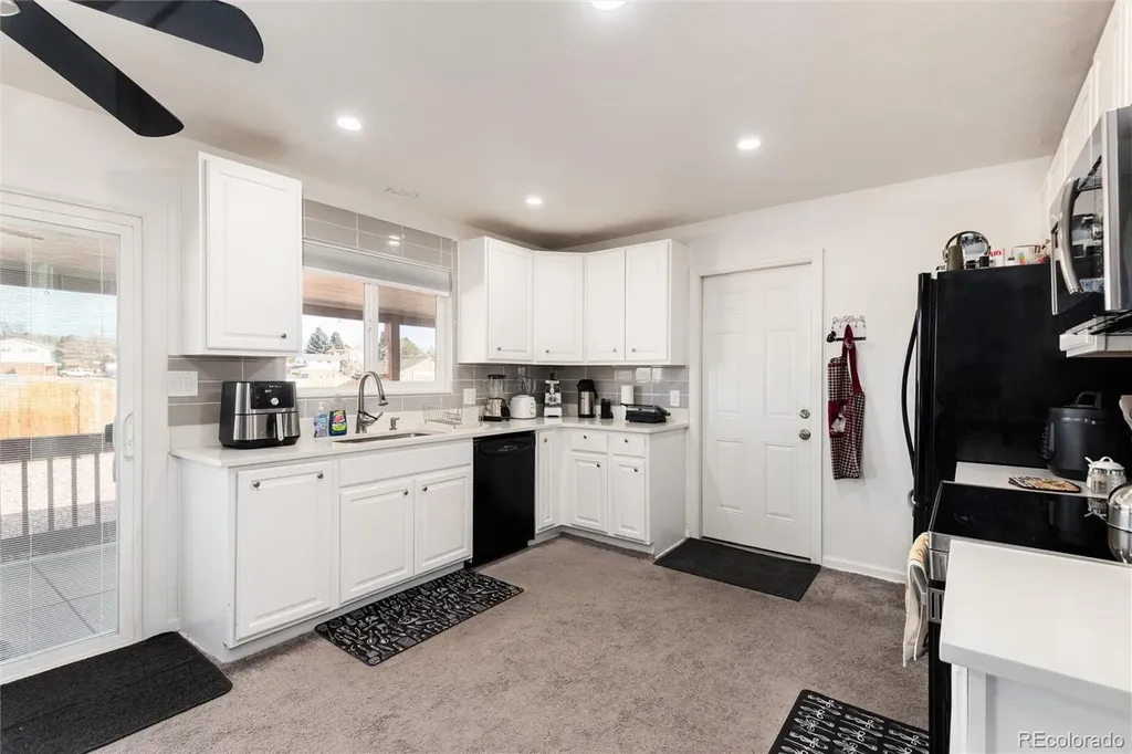 2118 S Mobile Way Aurora CO 80013
