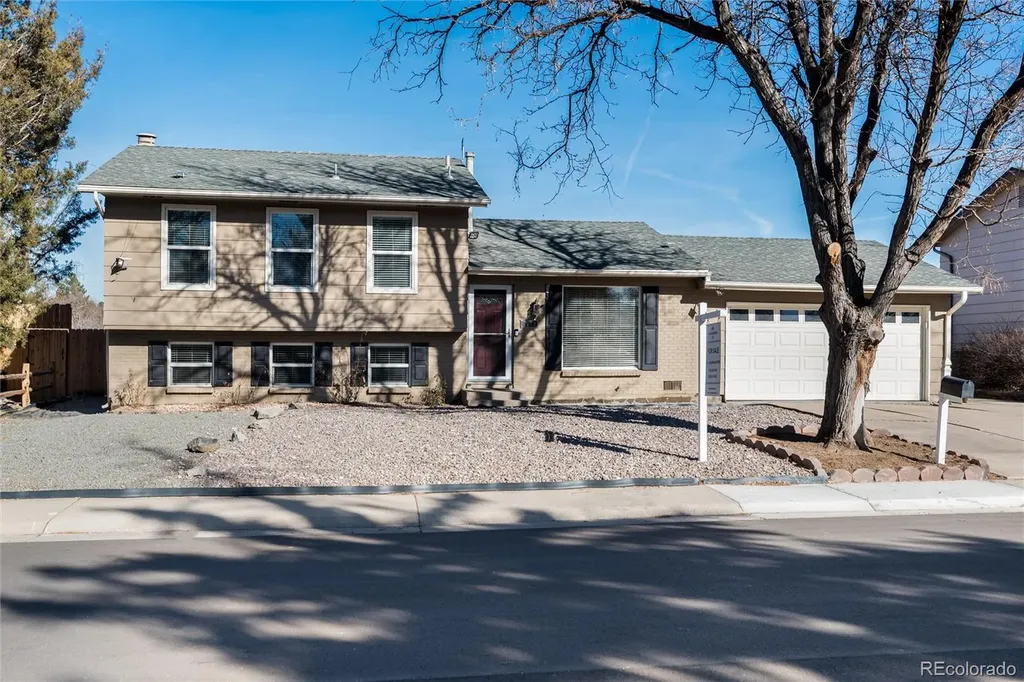 2118 S Mobile Way Aurora CO 80013