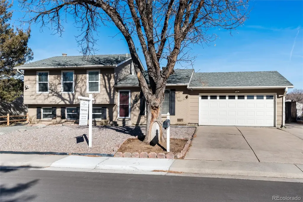2118 S Mobile Way Aurora CO 80013