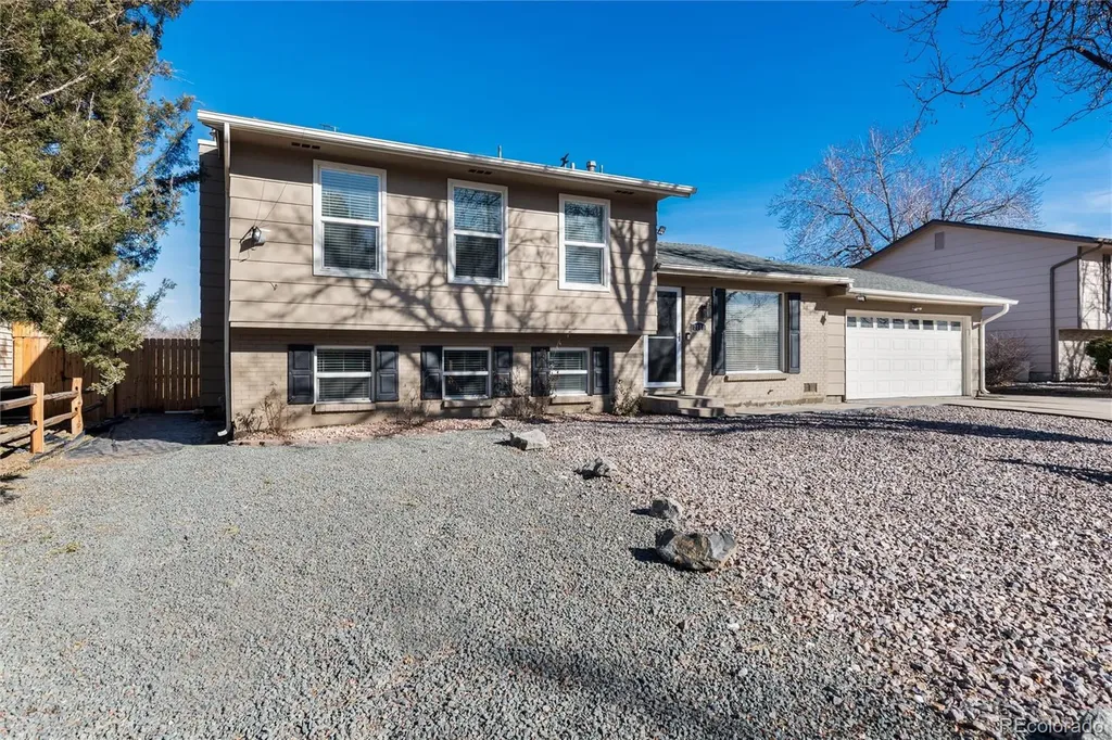 2118 S Mobile Way Aurora CO 80013