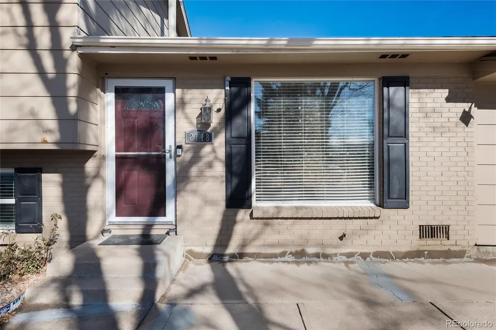 2118 S Mobile Way Aurora CO 80013