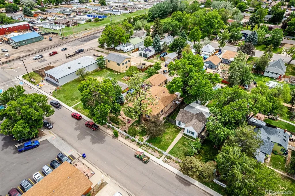 327 Welch Avenue Berthoud CO 80513