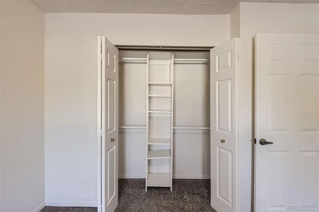 1922 S Oswego Way Aurora CO 80014