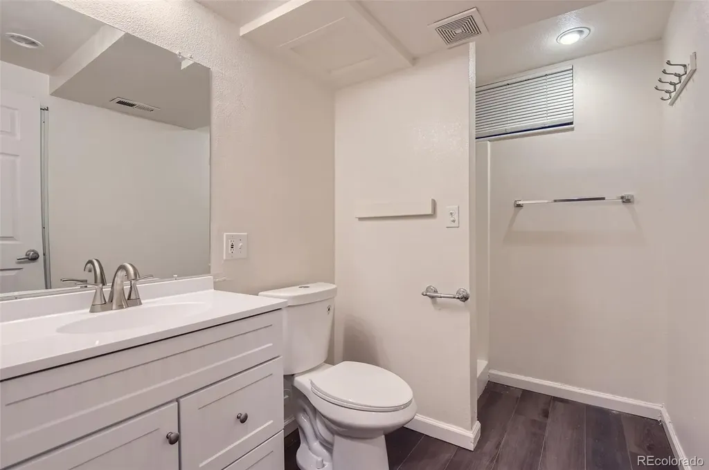 1922 S Oswego Way Aurora CO 80014