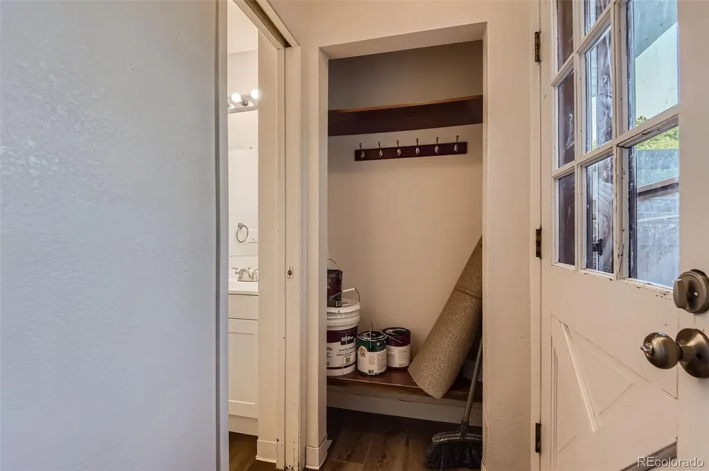1922 S Oswego Way Aurora CO 80014