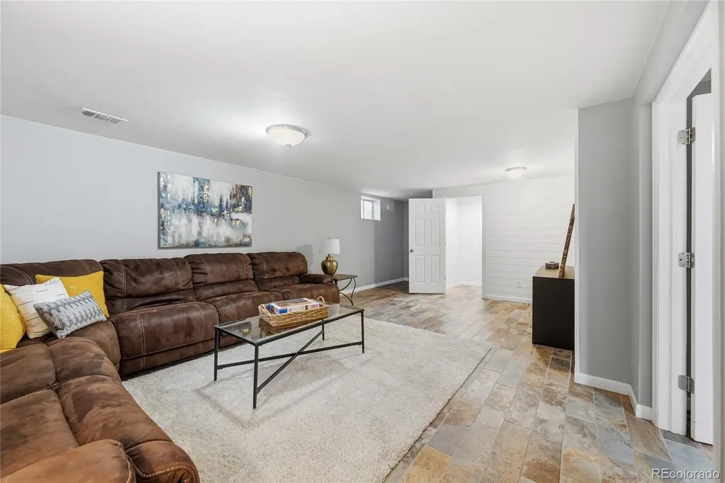 3086 E Hinsdale Avenue Centennial CO 80122
