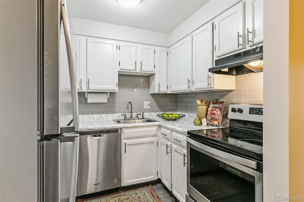 1243 N Gaylord Street Denver CO 80206