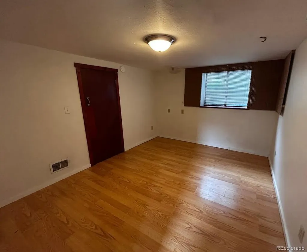 2820 S Acoma Street Englewood CO 80110
