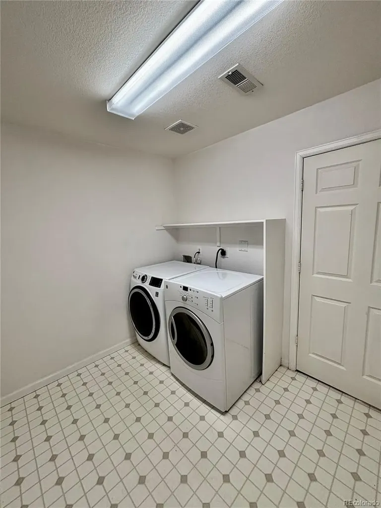 10640 W 12th Lane Lakewood CO 80215
