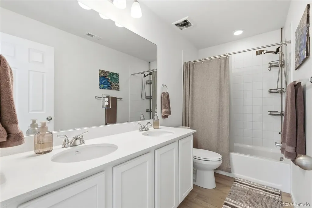 9074 Truckee Court Commerce City CO 80022