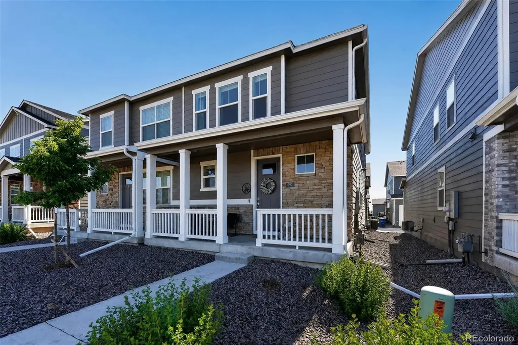592 Thoroughbred Lane Johnstown CO 80534