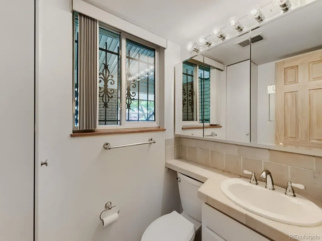 868 S Johnson Court Lakewood CO 80226