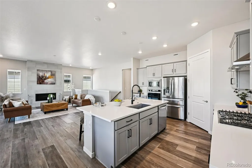 8735 S Quemoy Street Aurora CO 80016